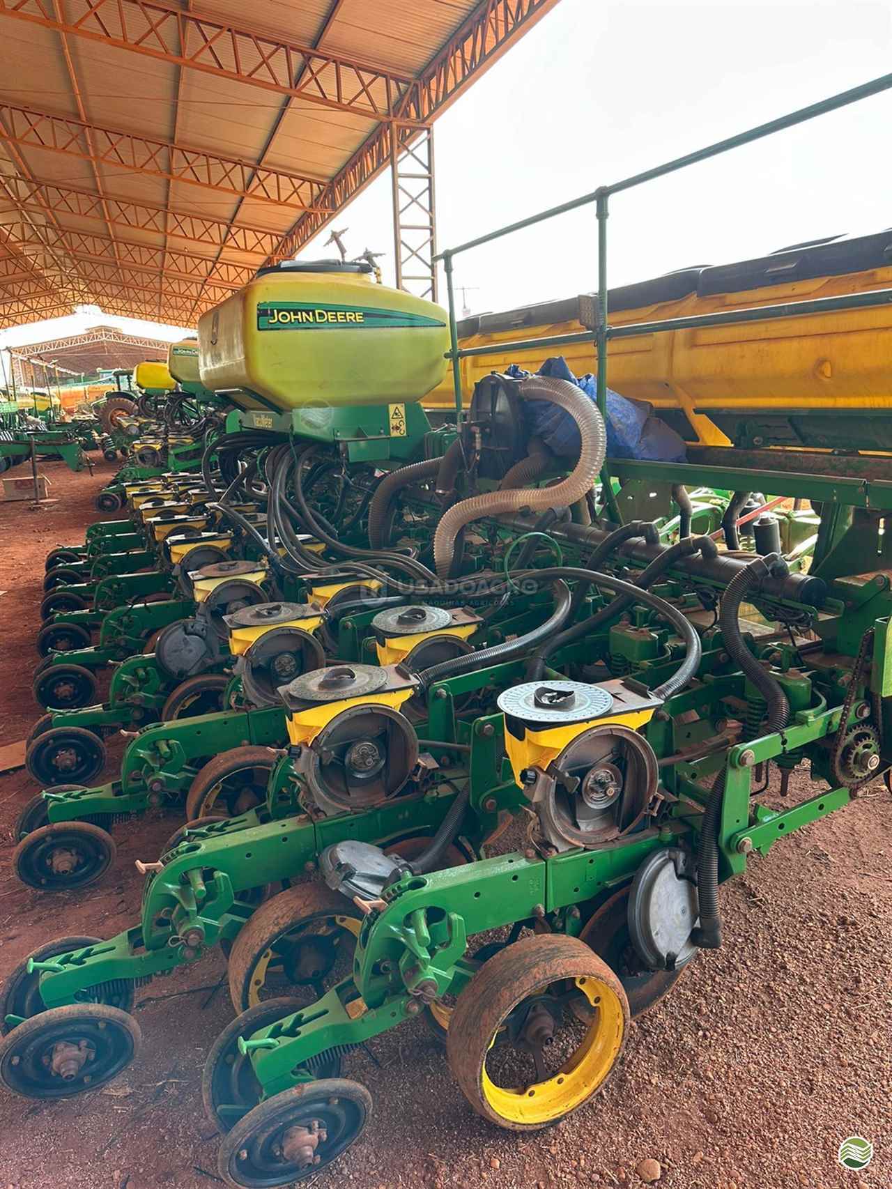 PLANTADEIRA JOHN DEERE PLANTADEIRAS 2117 Usado Agro Máquinas Agrícolas RONDONOPOLIS MATO GROSSO MT